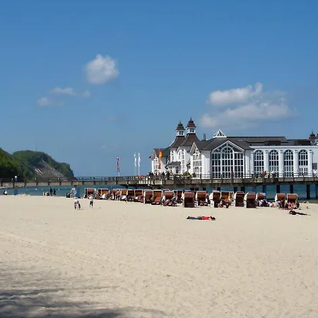 Fewo 15 mit Balkon und Strandkorb Villa Sonneck Apartment *